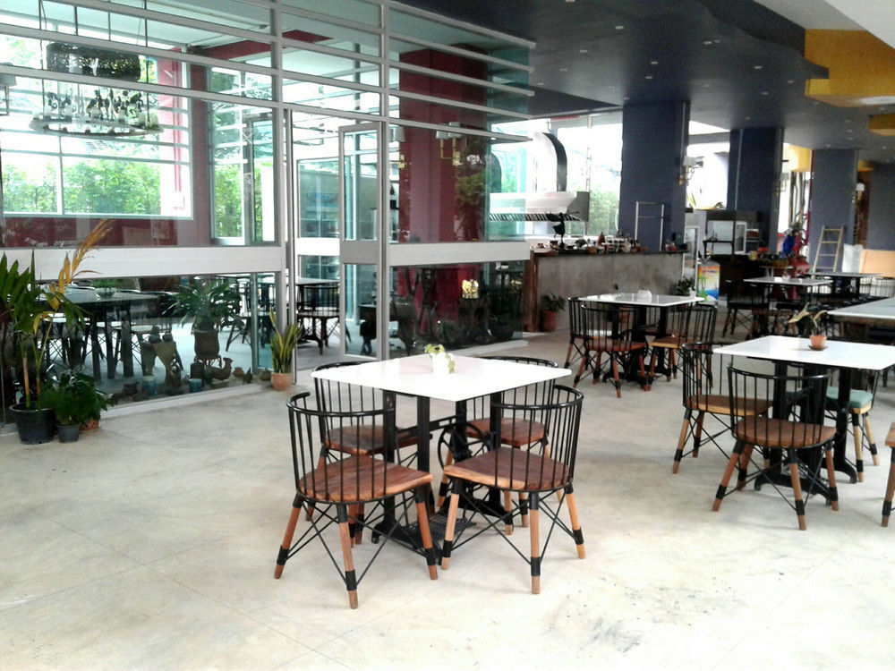 Icheck Inn Trams Square Chiang Mai Dış mekan fotoğraf