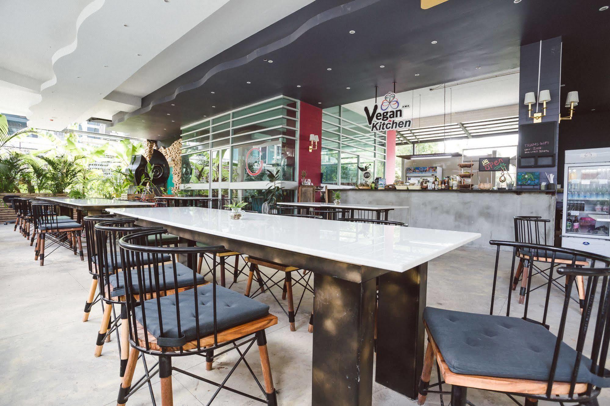 Icheck Inn Trams Square Chiang Mai Dış mekan fotoğraf