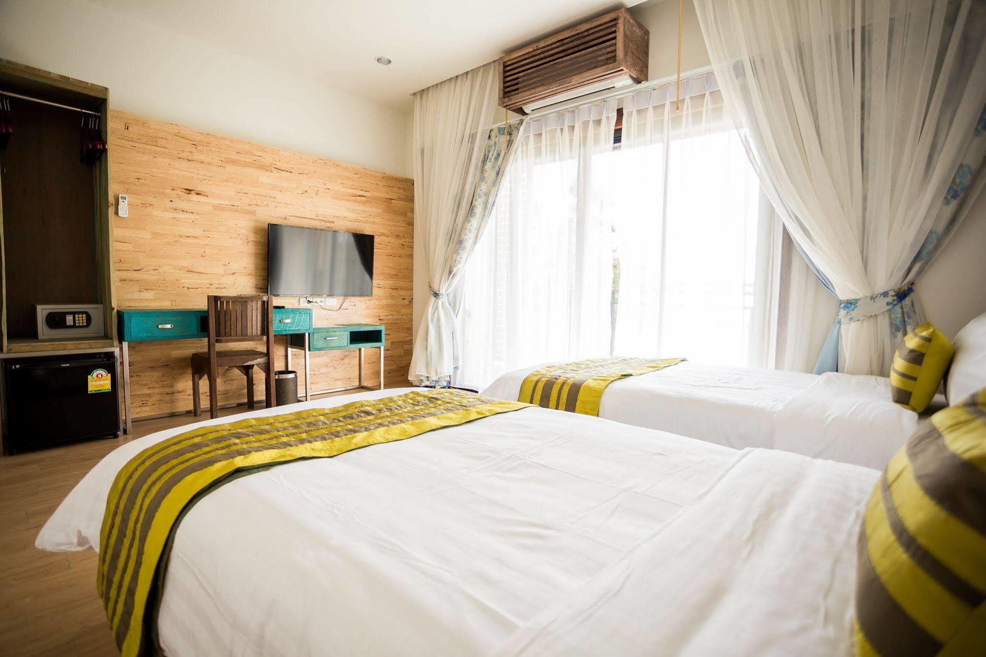 Icheck Inn Trams Square Chiang Mai Dış mekan fotoğraf