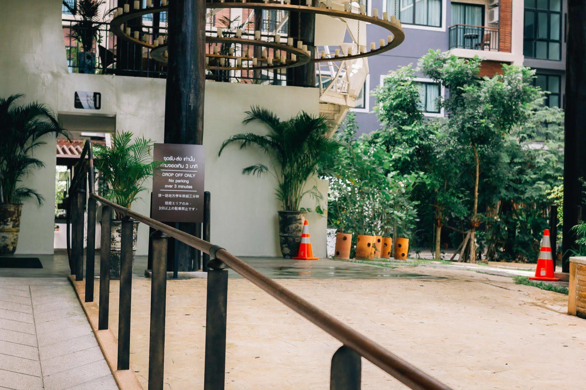 Icheck Inn Trams Square Chiang Mai Dış mekan fotoğraf